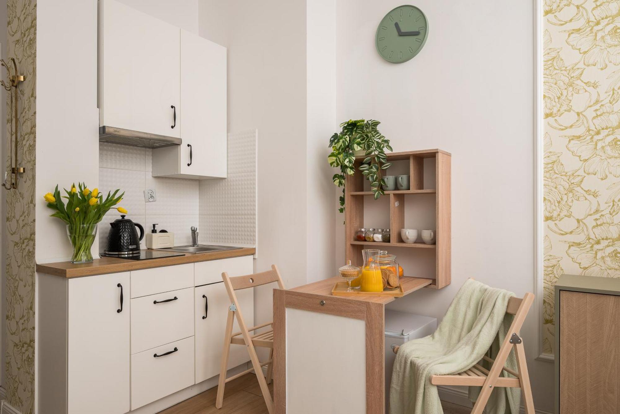 Green Oasis Charming Loft In A Historic Warsaw Tenement House 900 M From Central Station Eksteriør billede